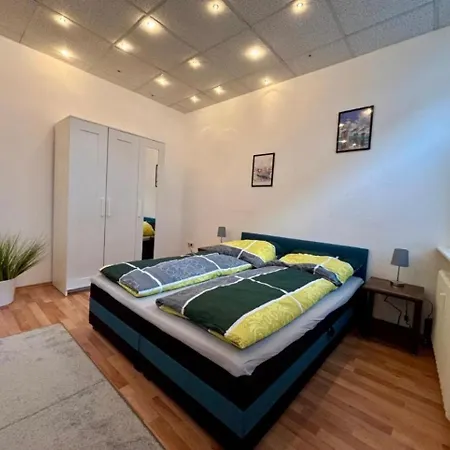 Easystay Center *